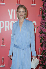 Rosie Huntington-Whiteley - Vital Proteins Celebrates Launch Of Collagen Water фото №1166520