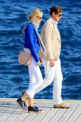 Karolina Kurkova - with her husband out in Cannes фото №981198