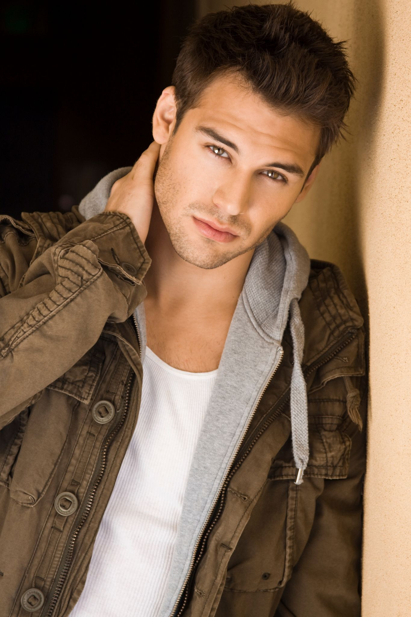 Райан Гузман (Ryan Guzman)