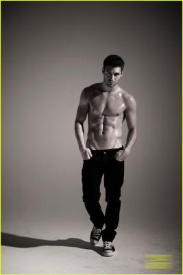 Ryan Guzman фото №547516