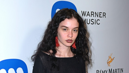 Sabrina Claudio - Warner Music Group GRAMMY Party in Hollywood 02/12/2017 фото №1189146