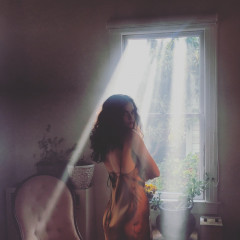 Sabrina Claudio - Music Video Confidently Lost (2016) фото №1102731