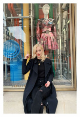 Samara Weaving – W Magazine Photo Diary for the Louis Vuitton Show, October 2019 фото №1226980