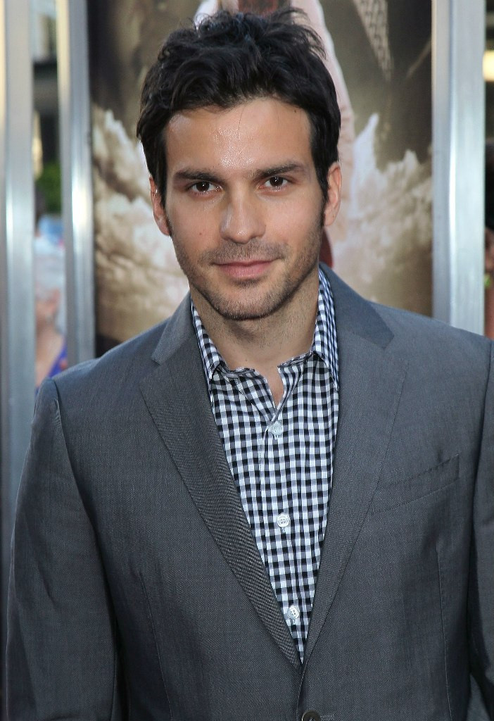 Сантьяго Кабрера (Santiago Cabrera)