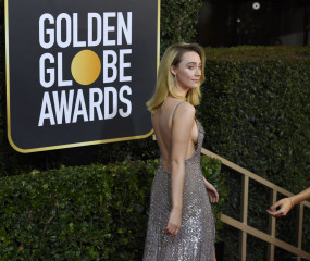 Saoirse Ronan - 77th Annual Golden Globe Awards in Beverly Hills 01/05/2020 фото №1340494