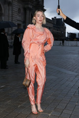 Saoirse Ronan - LV Womenswear F/W show Paris Fashion Week, March 5, 2024 фото №1390460