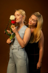 SAOIRSE RONAN and FLORENCE PUGH for LA Times, October 2019 фото №1230240