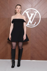 Saoirse Ronan at Louis Vuitton F/W 2025 Fashion Show in Paris фото №1413769