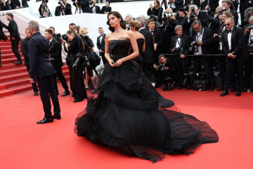 Sara Sampaio ~ Killers of the Flower Moon Premiere at Cannes Film Festival фото №1370702