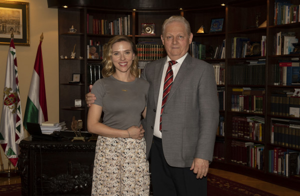 Scarlett Johansson - Budapest 09/22/2019 фото №1220748