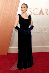 Scarlett Johansson – Oscars 2025 Red Carpet фото №1413230