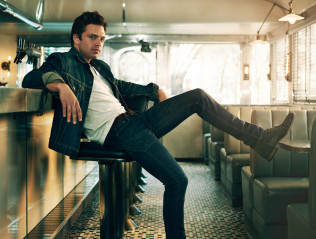 Sebastian Stan фото №744716