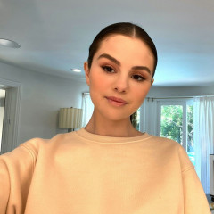 Selena Gomez for 'Rare Beauty' // 2021 фото №1290370