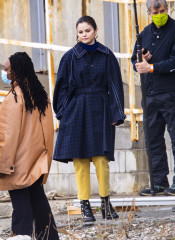 Selena Gomez - 'Only Murders in the Building' On Set in New York 03/31/2021 фото №1294387