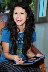 Selena Gomez фото №163930