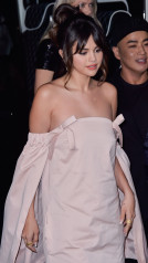 Selena Gomez - Hollywood Beauty Awards in Los Angeles 02/06/2020 фото №1245640