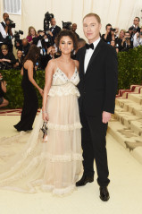 Selena Gomez - Met Gala in New York 05/07/2018 фото №1069177