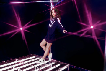 Selena Gomez - Puma 'Cali Sport Heritage' SS 2020 фото №1247151
