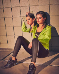 Selena Gomez - Puma LQDCELL Shatter (2019) фото №1198676