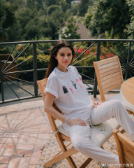 Selena Gomez - 'Ice Cream' Merch (2020) фото №1344754