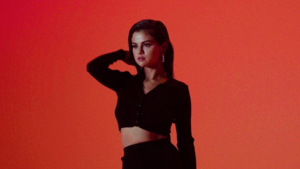 Selena Gomez - Music Video 'Baila Conmigo' (2021) фото №1291202
