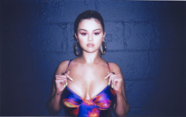 Selena Gomez - La'Mariette x Selena Gomez Collection (2021) фото №1301348