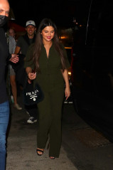 Selena Gomez - Leaving Bacaro Italian Restaurant, New York 09/07/2021 фото №1309120