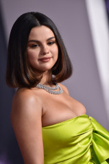 Selena Gomez - American Music Awards in Los Angeles 11/24/2019 фото №1234565