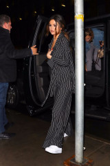 Selena Gomez - Arriving at La Esquina Restaurant in New York 10/29/2019 фото №1229961