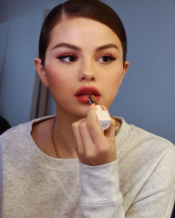 Selena Gomez for 'Rare Beauty' // 2020 фото №1283981