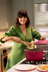 Selena Gomez – for Our Place Cookwear Collection 2023 фото №1410592