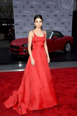 Selena Gomez – 2016 American Music Awards in Los Angeles фото №924836