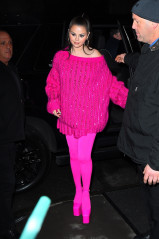 Selena Gomez - Arriving at L’Avenue at Saks in New York 12/10/2022 фото №1360128