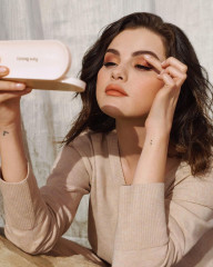 Selena Gomez for 'Rare Beauty' // 2021 фото №1294239