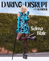 Selma Blair for Glamour Magazine November 2023 фото №1380354
