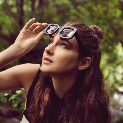 Shailene Woodley by Javiera Eyzaguirre for Karün Eyewear // 2021 фото №1292354