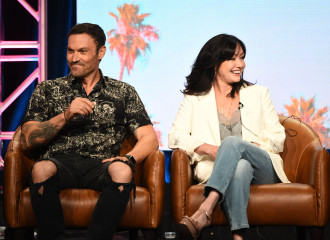 Shannen Doherty at panel for BH90210 during the Summer TCA Press Tour 08/07/2019 фото №1210653