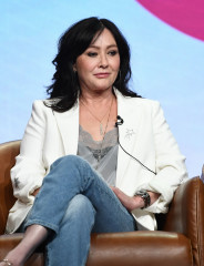 Shannen Doherty at panel for BH90210 during the Summer TCA Press Tour 08/07/2019 фото №1210651