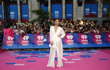 Shay Mitchell – iHeartRadio MuchMusic Video Awards in Toronto фото №976117