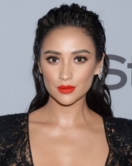 Shay Mitchell at Instyle and Warner Bros Golden Globes After-party in LA фото №1029204
