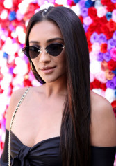 Shay Mitchell – Revolve and Shay Mitchell Pool Party at Coachella 2018 фото №1061861