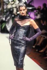 Sibyl Buck for Jean-Louis Scherrer FW 1997 couture фото №1389763