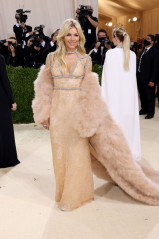 Sienna Miller - MET Gala 2021: In America. A Lexicon Of Fashion 09/13/2021 фото №1320437