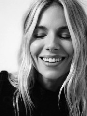 Sienna Miller for How To Spend It 08-03-2024 фото №1406602