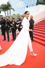 Sonam Kapoor 'Once Upon a Time In... Hollywood' premiere, Cannes 21.05.2019 фото №1265911