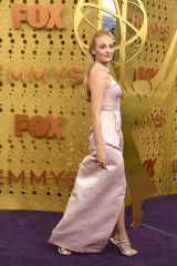 Sophie Turner - 71st Emmy Awards in Los Angeles 09/22/2019 фото №1220721