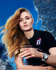 Sophie Turner by Mario Sorrenti for Louis Vuitton // Spring 2021 фото №1294847