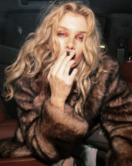 Stella Maxwell for 032c Issue 46 Winter 2024/2025 фото №1410662