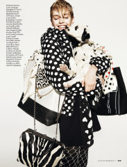 Stella Maxwell for Elle Italia November 2011 by Mark Pillai фото №1414180