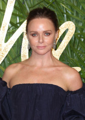 STELLA MCCARTNEY at British Fashion Awards 2017 in London 12/04/2017   фото №1020009